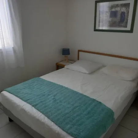 Holidayland 201 T3 Mezzanine 8 Couchages Climatise Apartment *